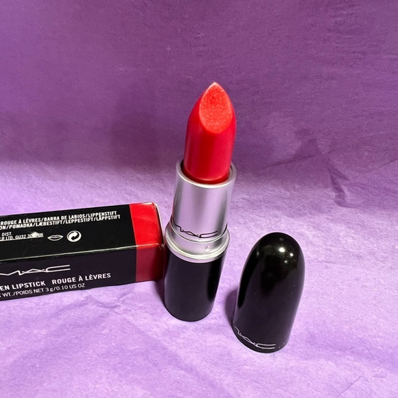 Mac Cremesheen Lipstick - Sweet Sakura - #233 - True Red Gold Pearl NWT - Picture 3 of 3